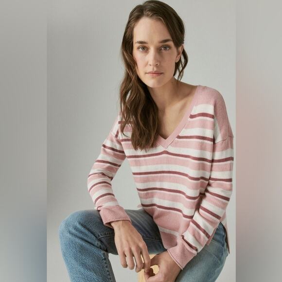 Lucky Brand NWT Pink & Maroon Cashmere Blend Striped V-Neck Sweater Size Medium - Picture 1 of 11
